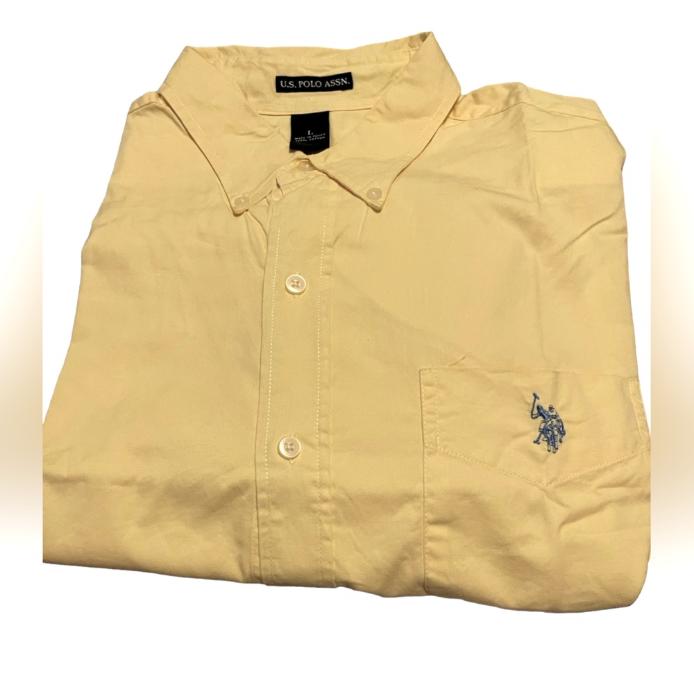 U.S. Polo Assn. pale yellow short sleeve button down shirt